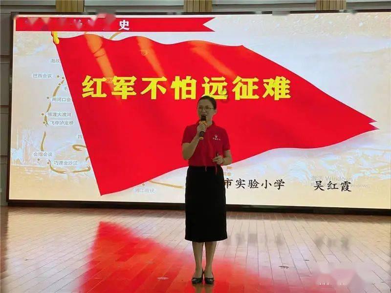 《花束般的恋爱》豆瓣评分8.7，是否纯粹的爱情最终都会败给现实？